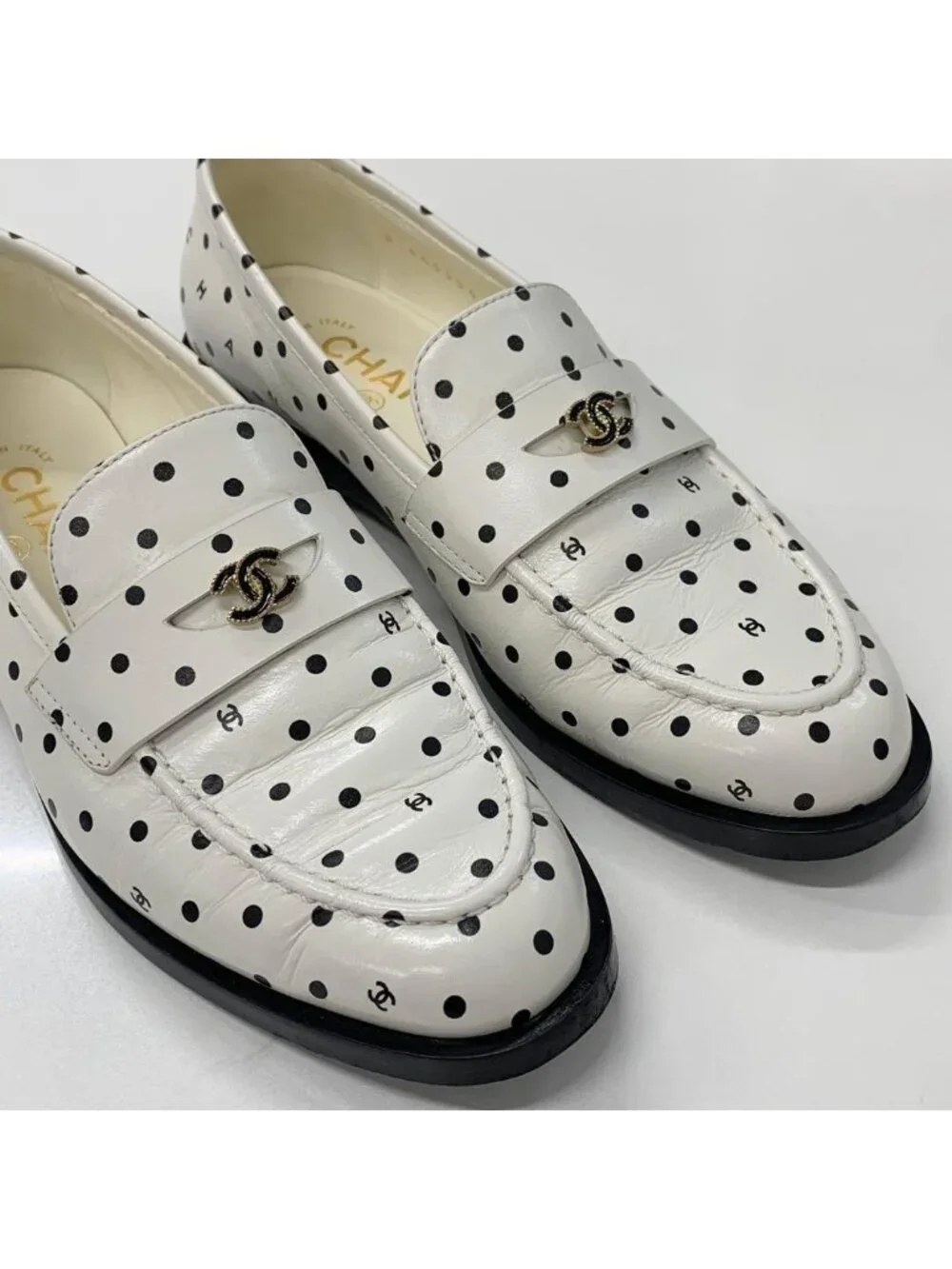 Chanel CC Logo Leather Dot Loafers White Black